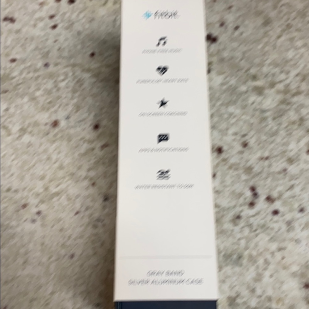 Fitbit Versa - image 2